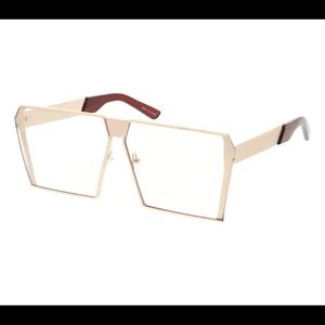 Oversized stylish clear frame sunglasses NWT
